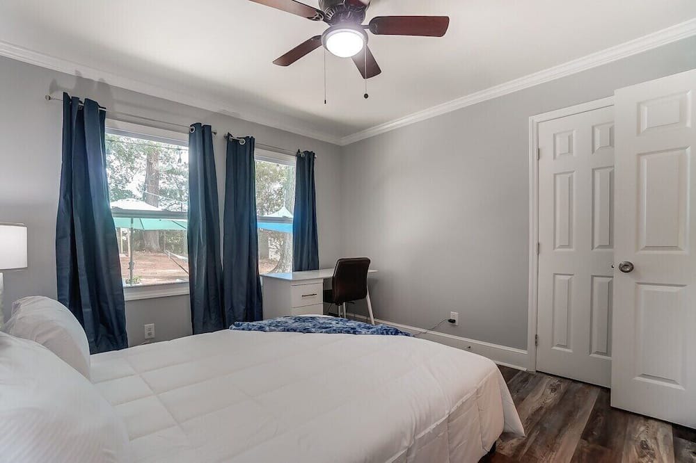 Photo of Bedroom in Starmount