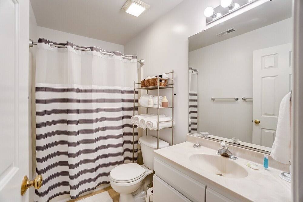Photo of Bathroom in Wingate