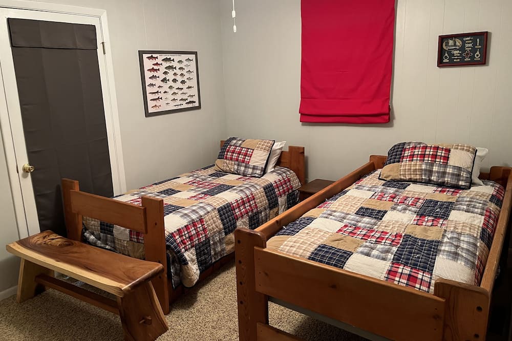 Photo of Bedroom in Hickory