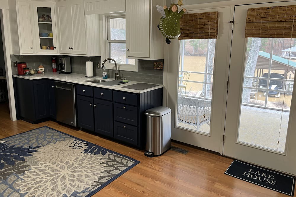 Photo of Kitchen in Hickory