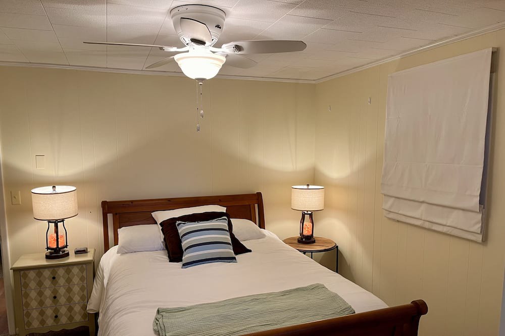 Photo of Bedroom in Hickory