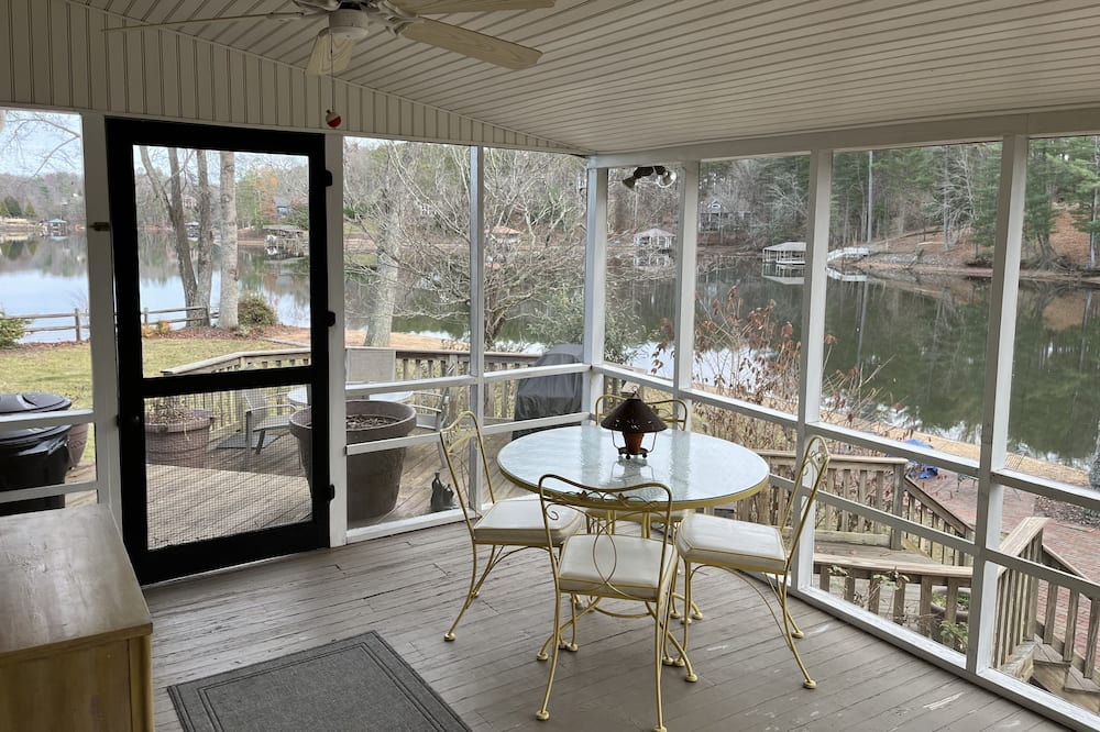 Photo of Outdoor in Hickory