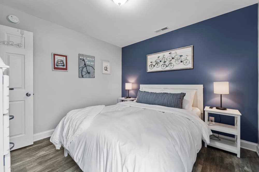 Photo of Bedroom in Colington