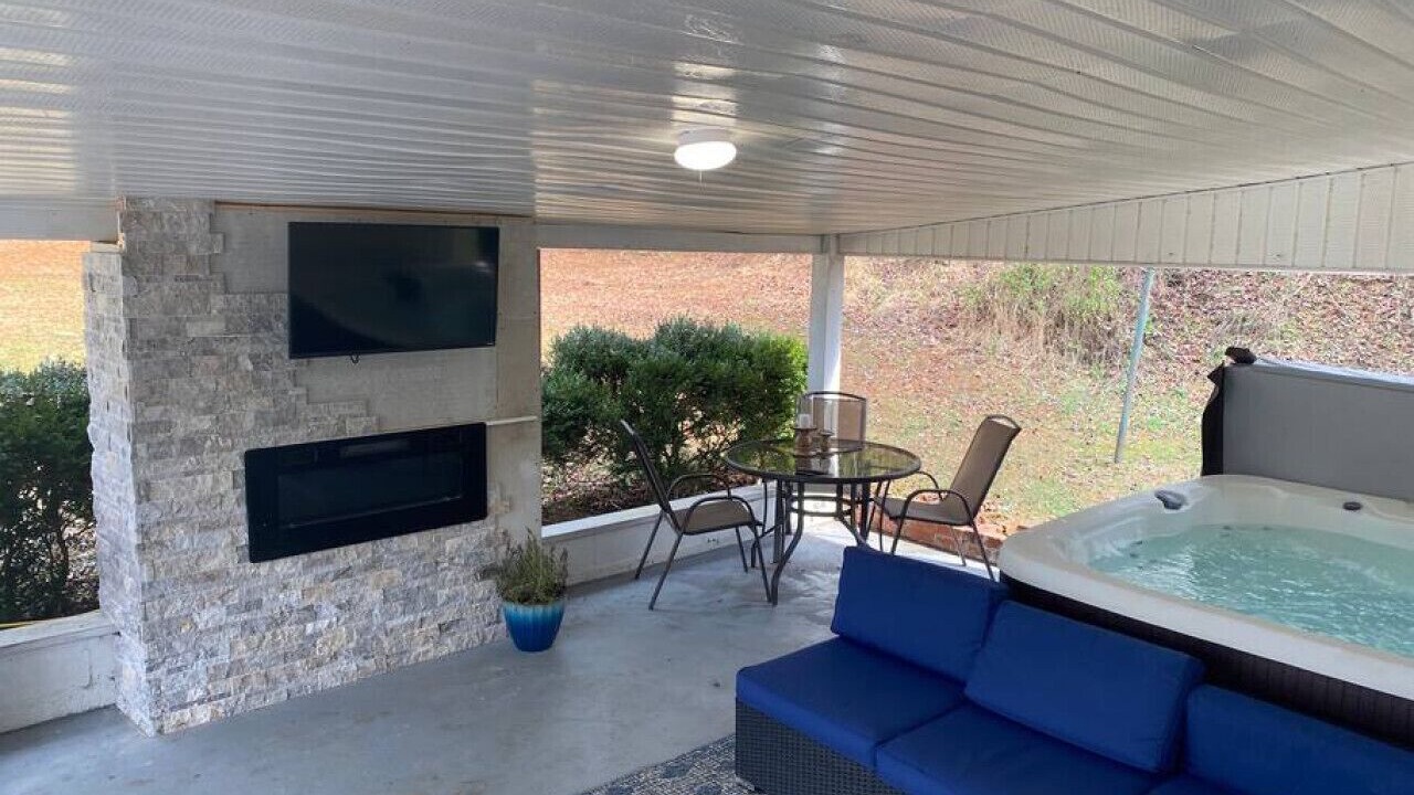 Photo of Outdoor in Candler