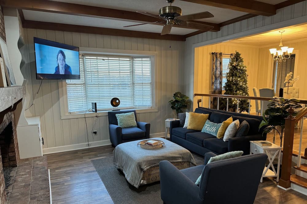 Photo of Livingroom in Rocky Mount