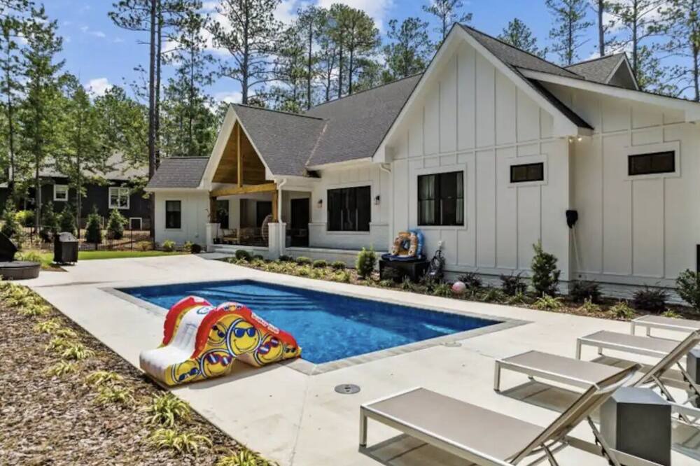 Photo of Outdoor in Lemon Springs