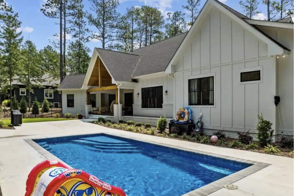 Photo of Outdoor in Lemon Springs