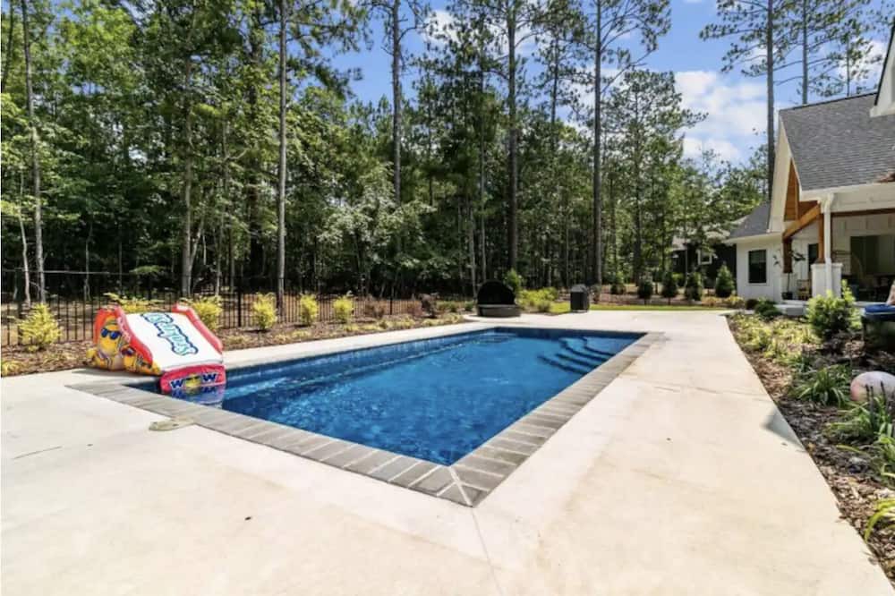 Photo of Outdoor in Lemon Springs