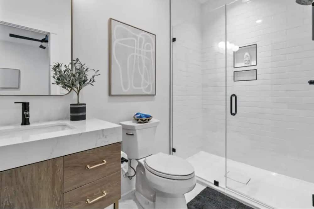Photo of Bathroom in Lemon Springs