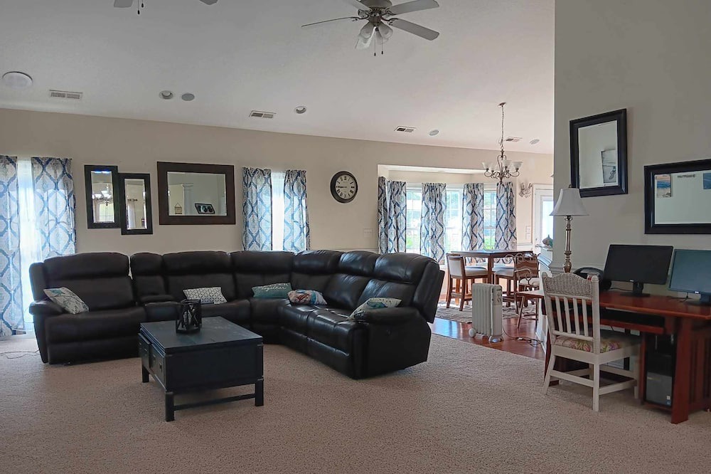 Photo of Livingroom in Westgate