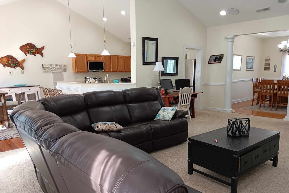 Photo of Livingroom in Westgate