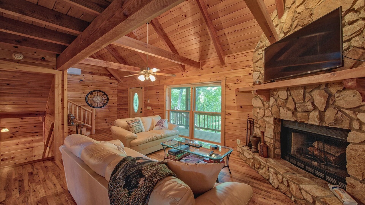 Photo of Livingroom in Maggie Valley