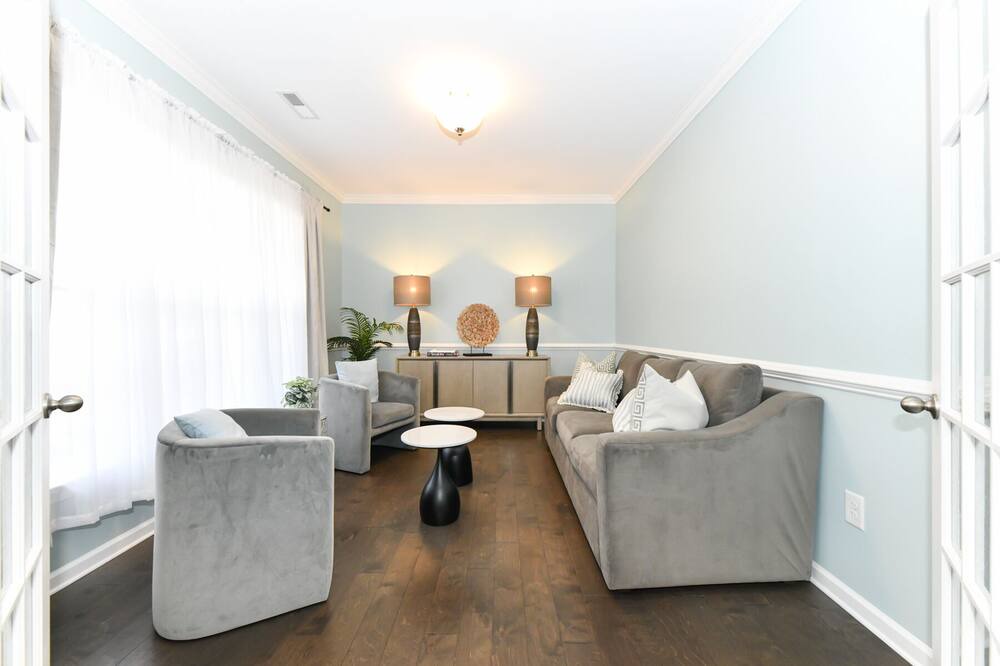 Photo of Livingroom in Greensboro