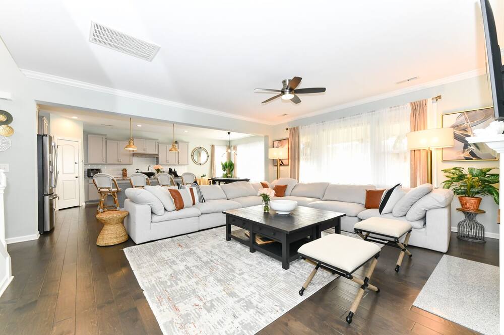 Photo of Livingroom in Greensboro