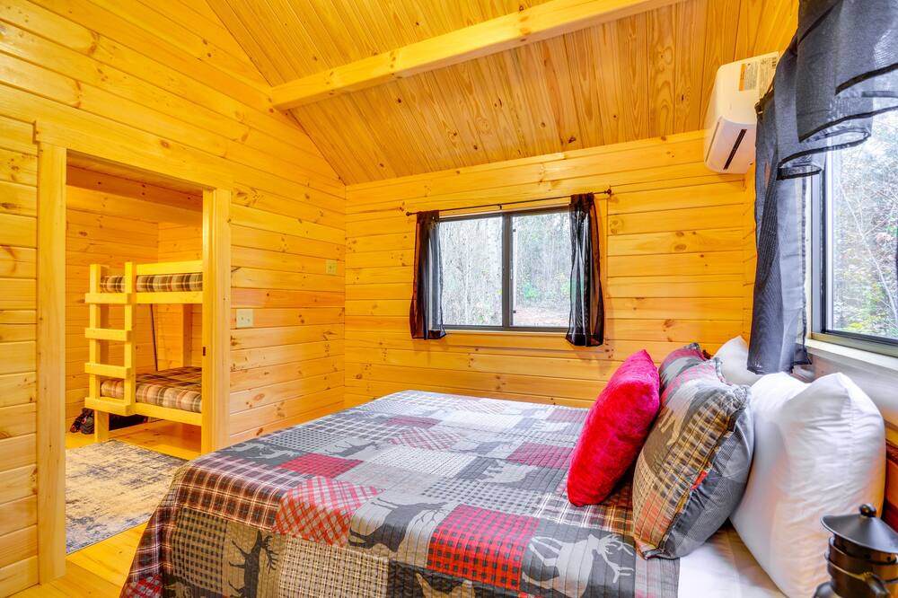 Photo of Bedroom in Traphill