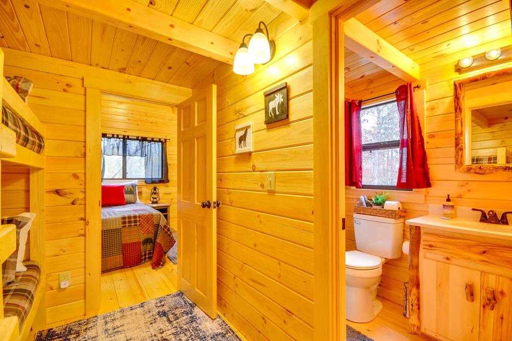 Photo of Bathroom in Traphill