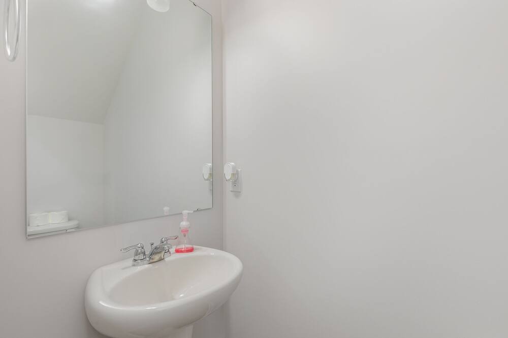 Photo of Bathroom in Selma