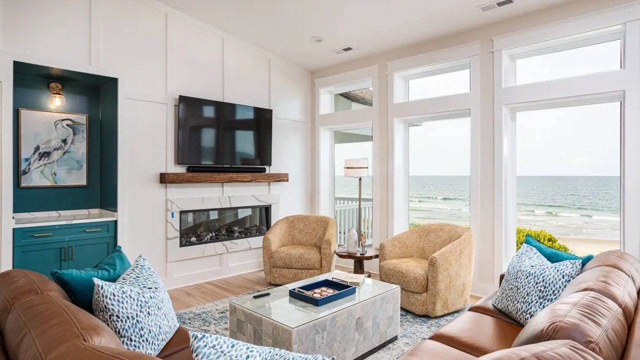 Photo of Livingroom in Whalehead Beach