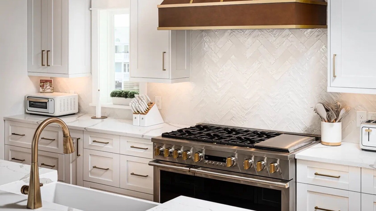 Photo of Kitchen in Whalehead Beach