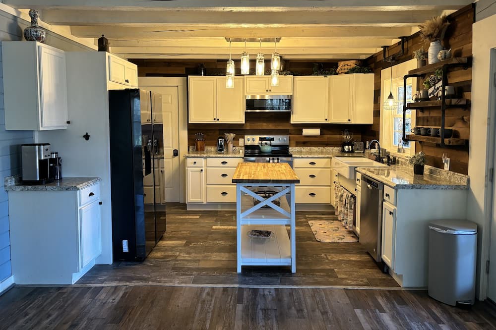 Photo of Kitchen in Maggie Valley