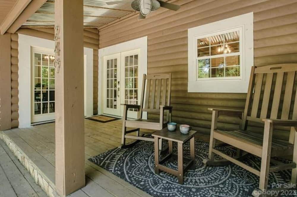 Photo of Patio Balcony in Maggie Valley
