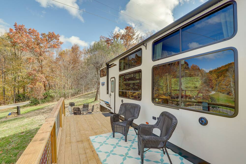 Photo of Patio Balcony in Mars Hill