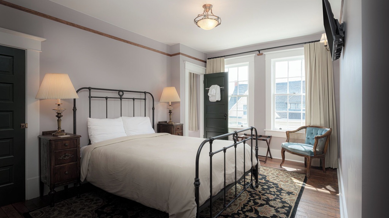 Photo of Bedroom in Burnsville