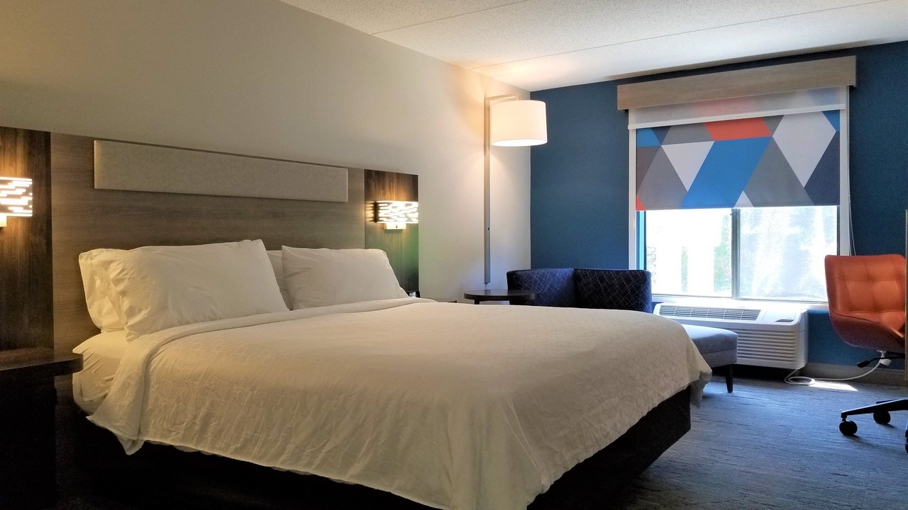 Photo of Bedroom in Apex