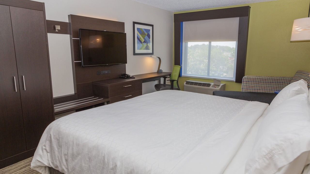 Photo of Bedroom in Garner
