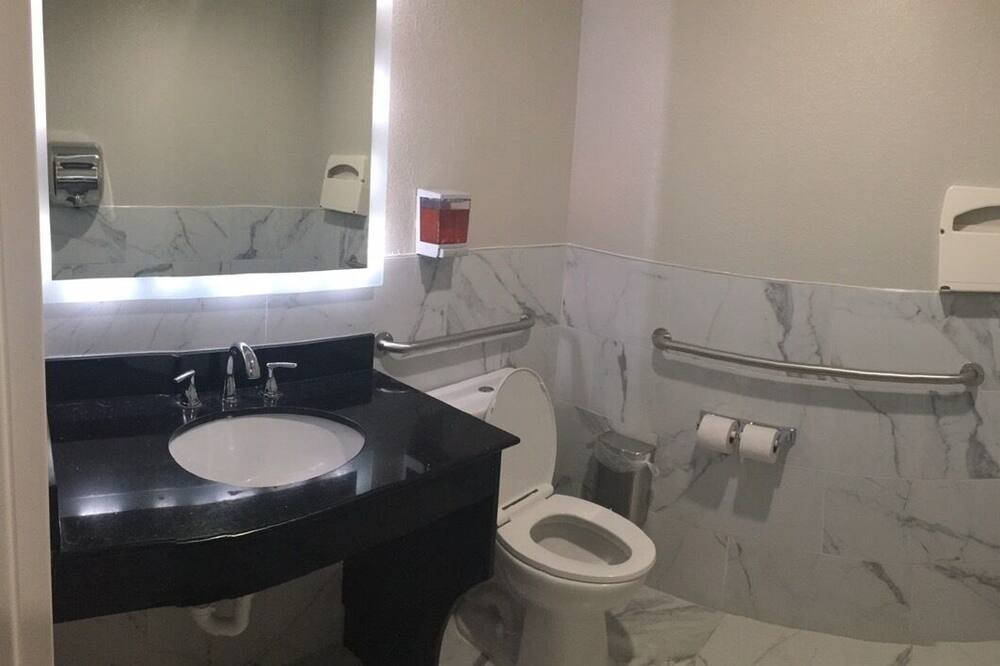 Photo of Bathroom in Toddville Road