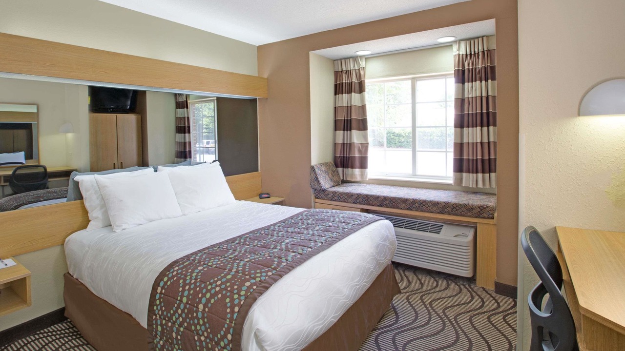 Photo of Bedroom in University Place