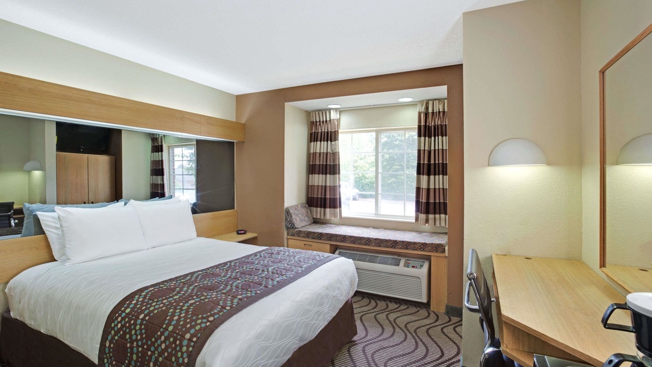 Photo of Bedroom in University Place