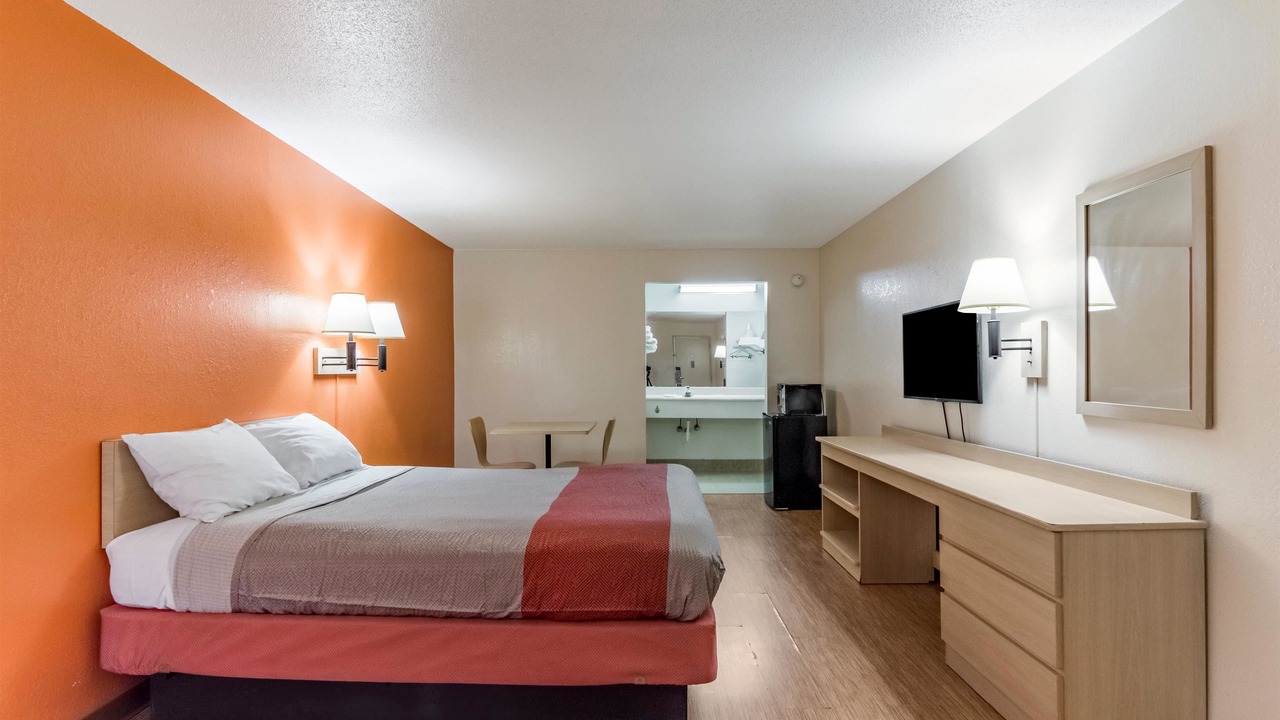 Photo of Bedroom in Southwest Raleigh