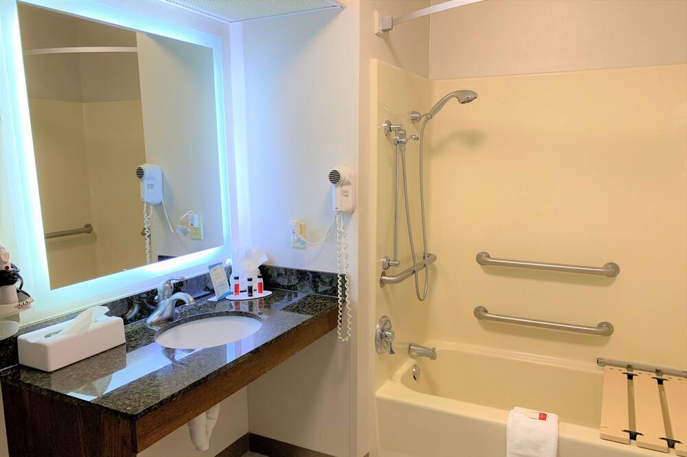 Photo of Bathroom in Eden