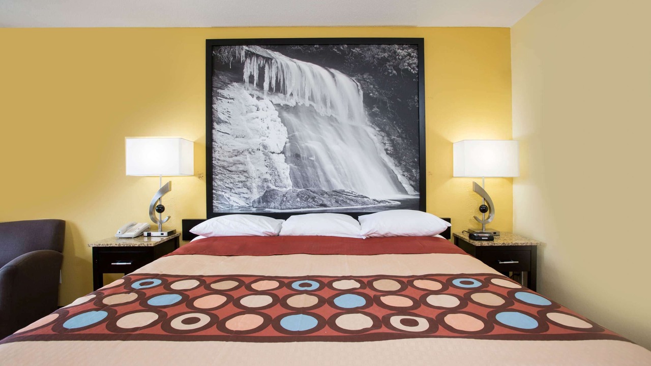 Photo of Bedroom in Garner