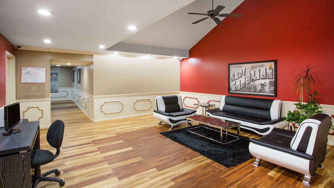 Photo of Livingroom in Garner