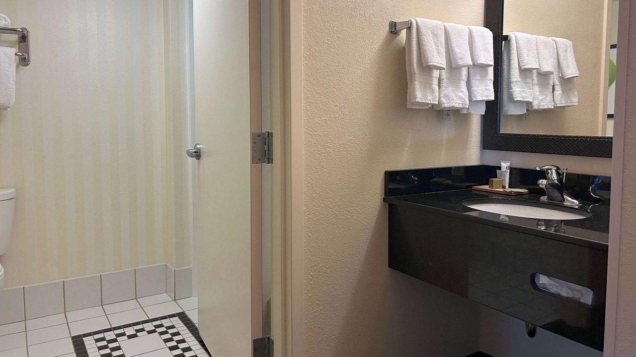 Photo of Bedroom in Cape Fear