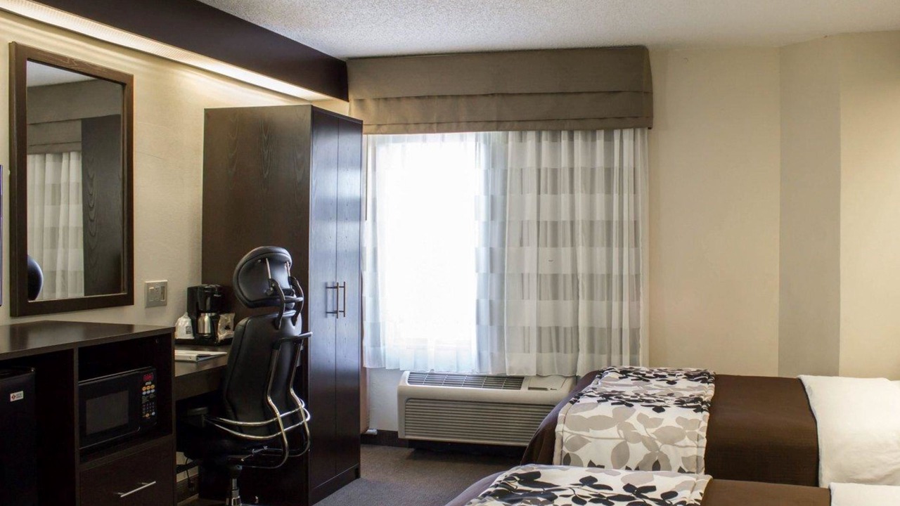 Photo of Bedroom in Garner