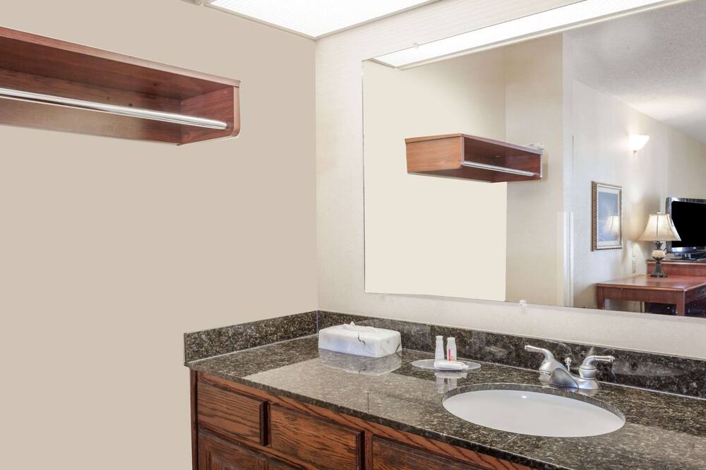 Photo of Bathroom in Hickory