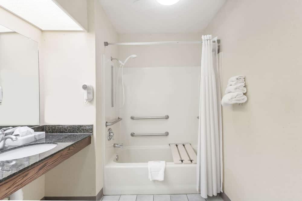 Photo of Bathroom in Hickory