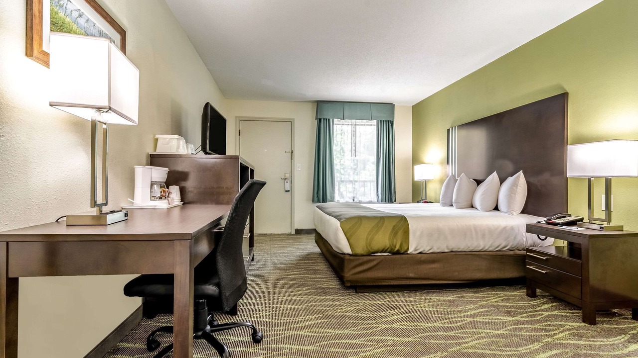 Photo of Bedroom in Creedmoor