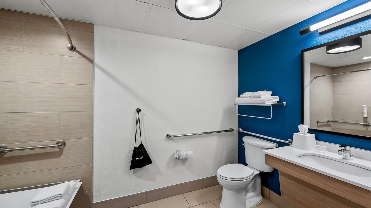 Photo of Bathroom in Pine Forest