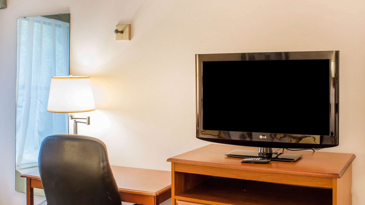 Photo of Bedroom in Southeast Raleigh