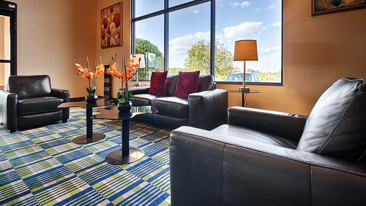 Photo of Livingroom in Roanoke Rapids