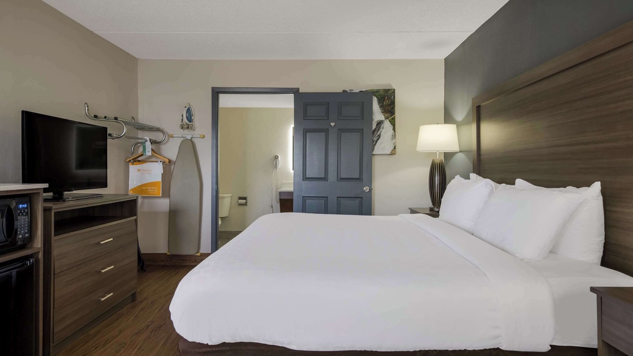 Photo of Bedroom in Skyland