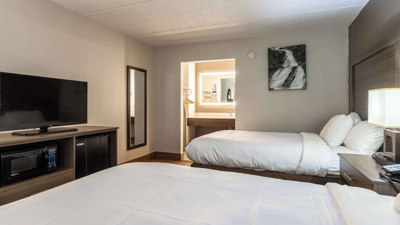 Photo of Bedroom in Skyland