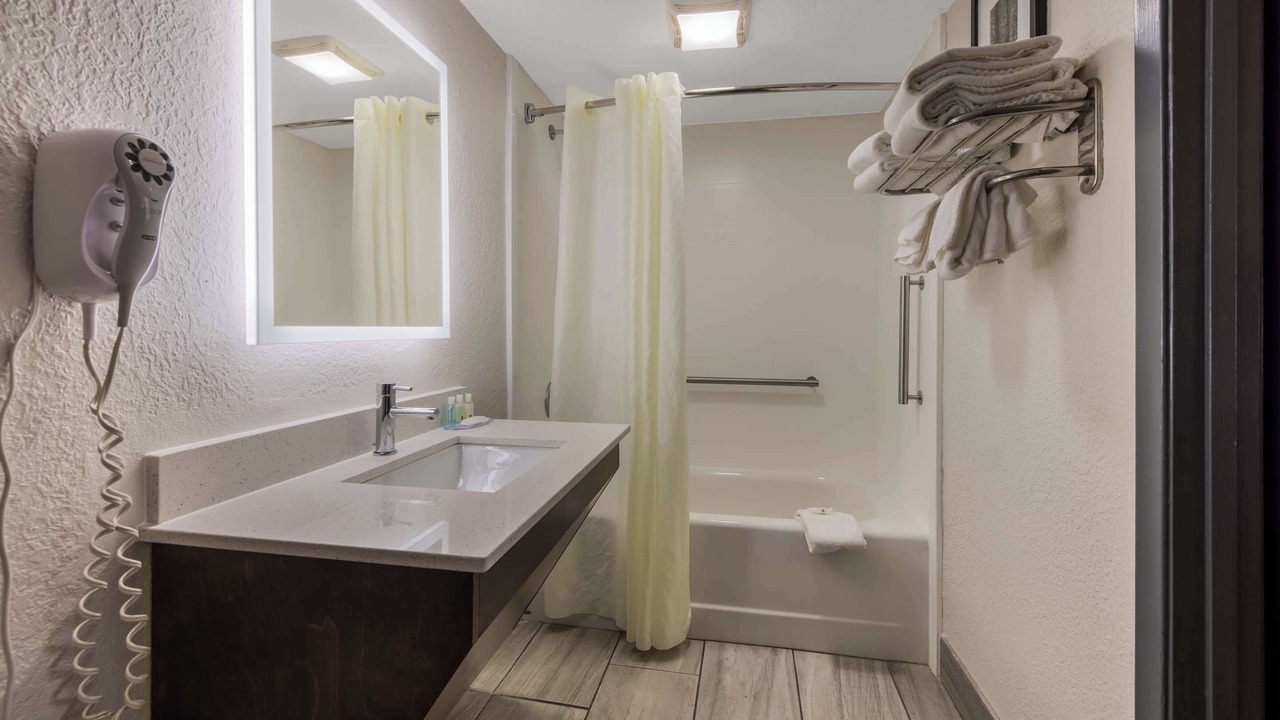 Photo of Bedroom in Skyland