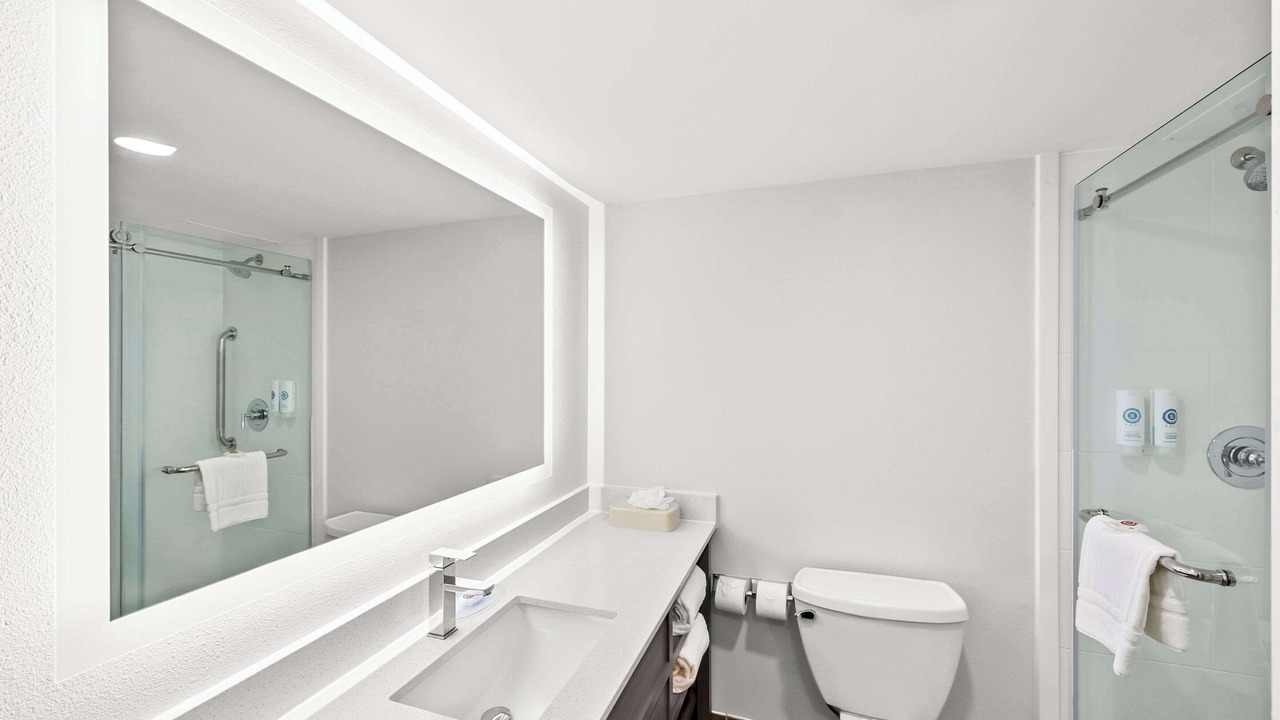 Photo of Bedroom in Croasdaile Farm Master