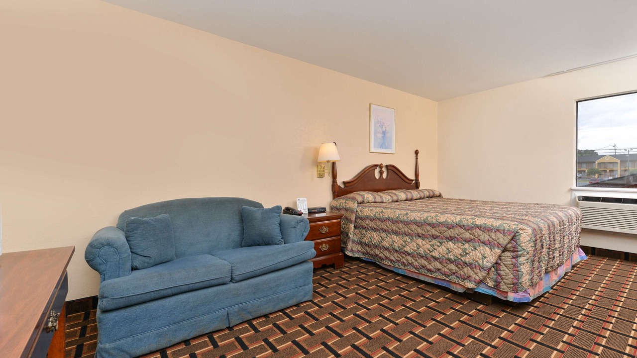 Photo of Livingroom in Albemarle