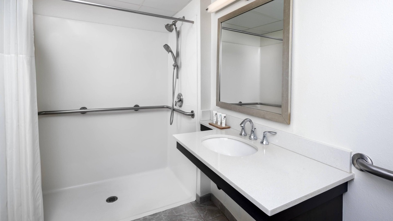 Photo of Bedroom in Kenilworth